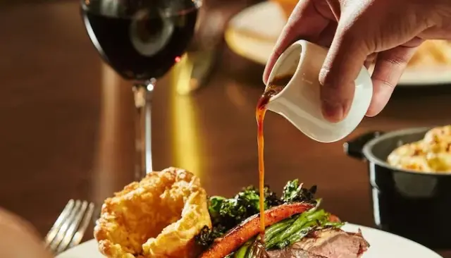 Sunday Roast at RBG Bar, Radisson Resort