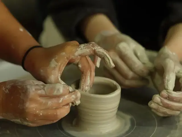 Creative Hands Pottery Studio Ras Al Khaimah: A Complete Visitor Guide